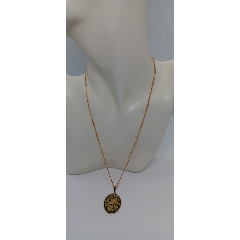 Gold Tone Engraved Bird and Flower Oval Pendant Necklace 20.5 Inch Curb Chain #2